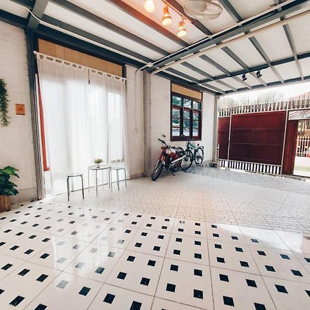 The Warehouse - Ayutthaya Apartment Luaran gambar