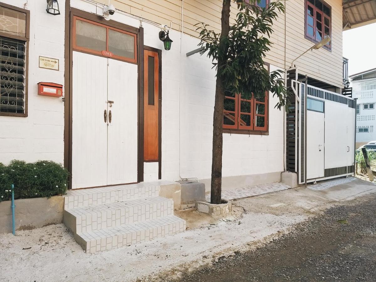The Warehouse - Ayutthaya Apartment Luaran gambar
