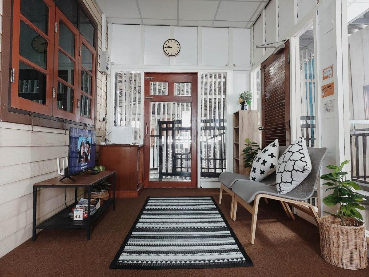 The Warehouse - Ayutthaya Apartment Luaran gambar
