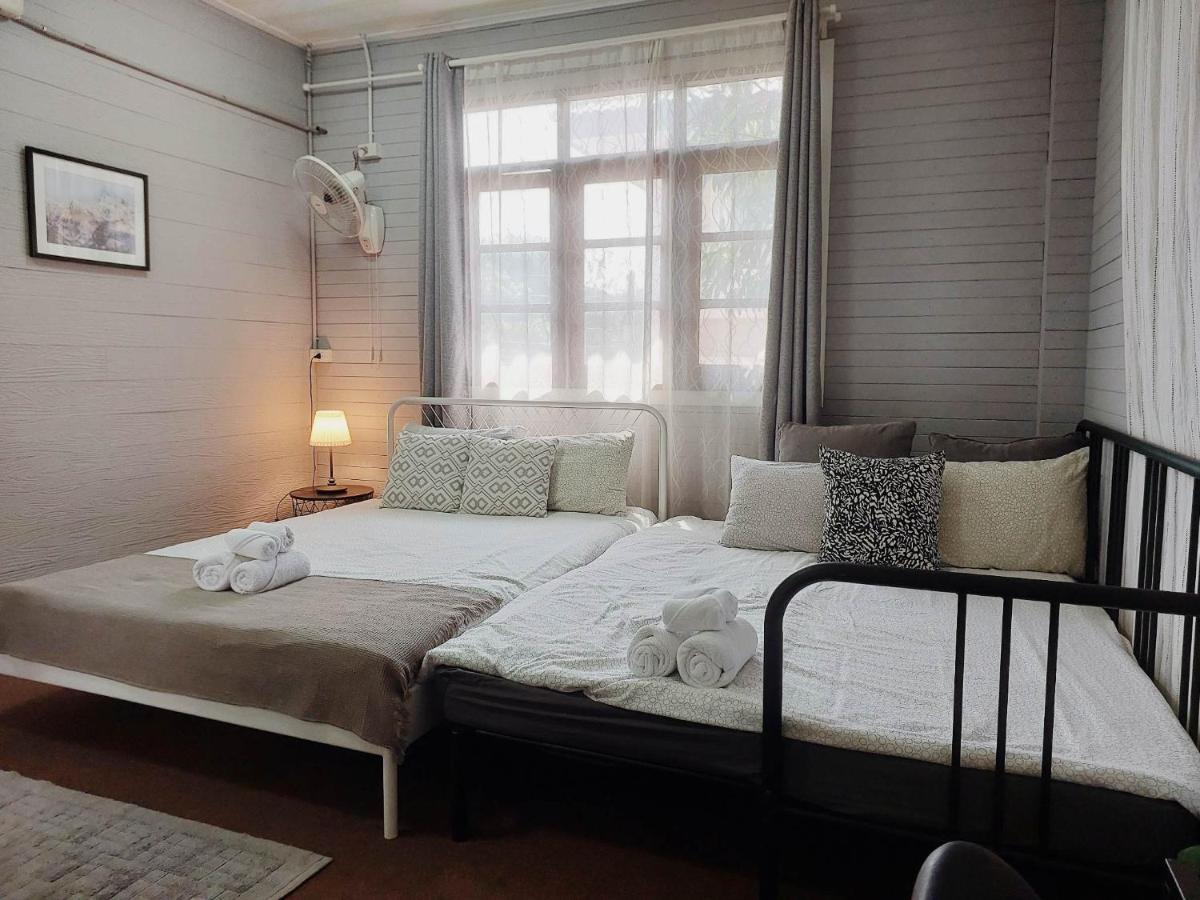 The Warehouse - Ayutthaya Apartment Luaran gambar