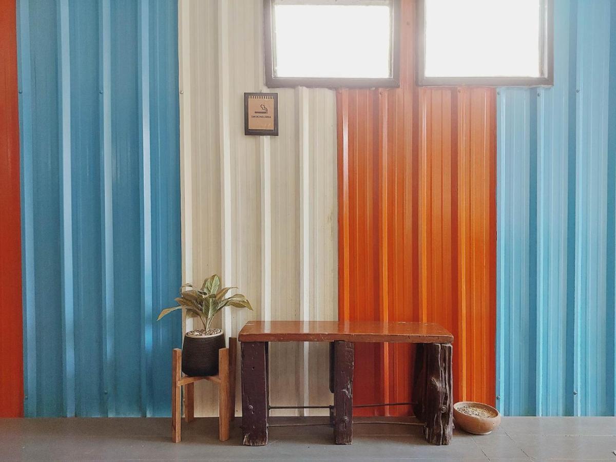 The Warehouse - Ayutthaya Apartment Luaran gambar
