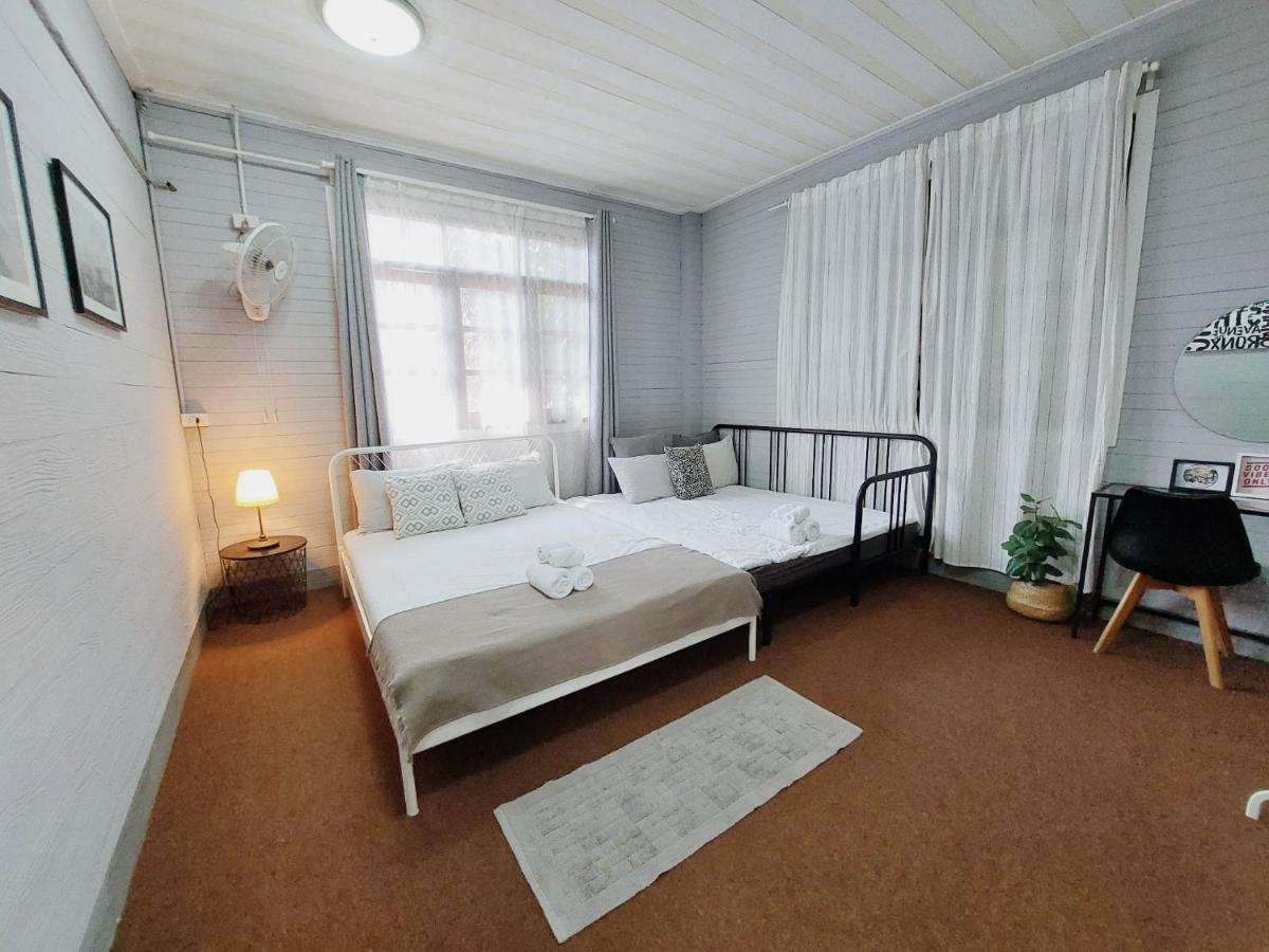 The Warehouse - Ayutthaya Apartment Luaran gambar