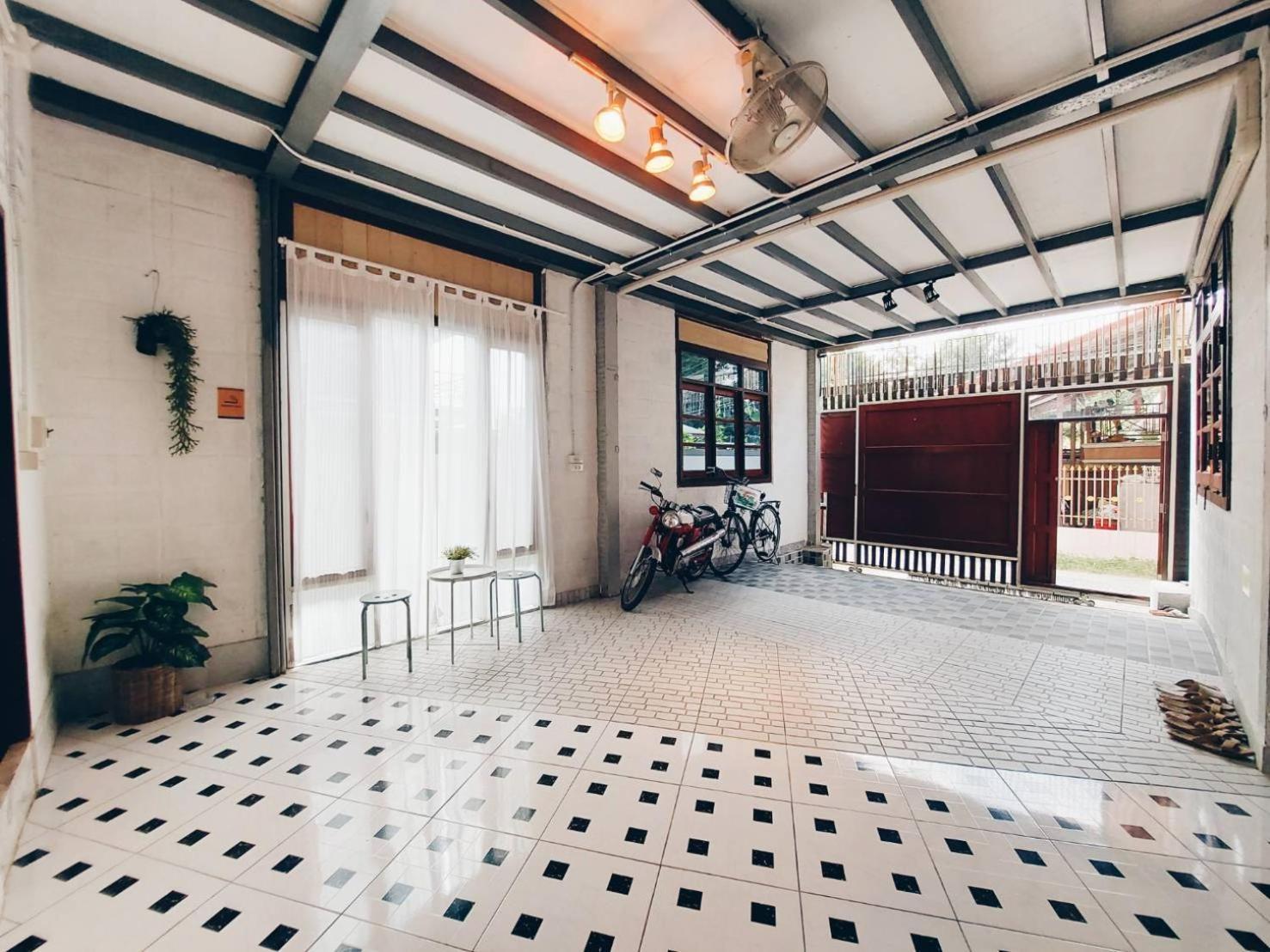 The Warehouse - Ayutthaya Apartment Luaran gambar