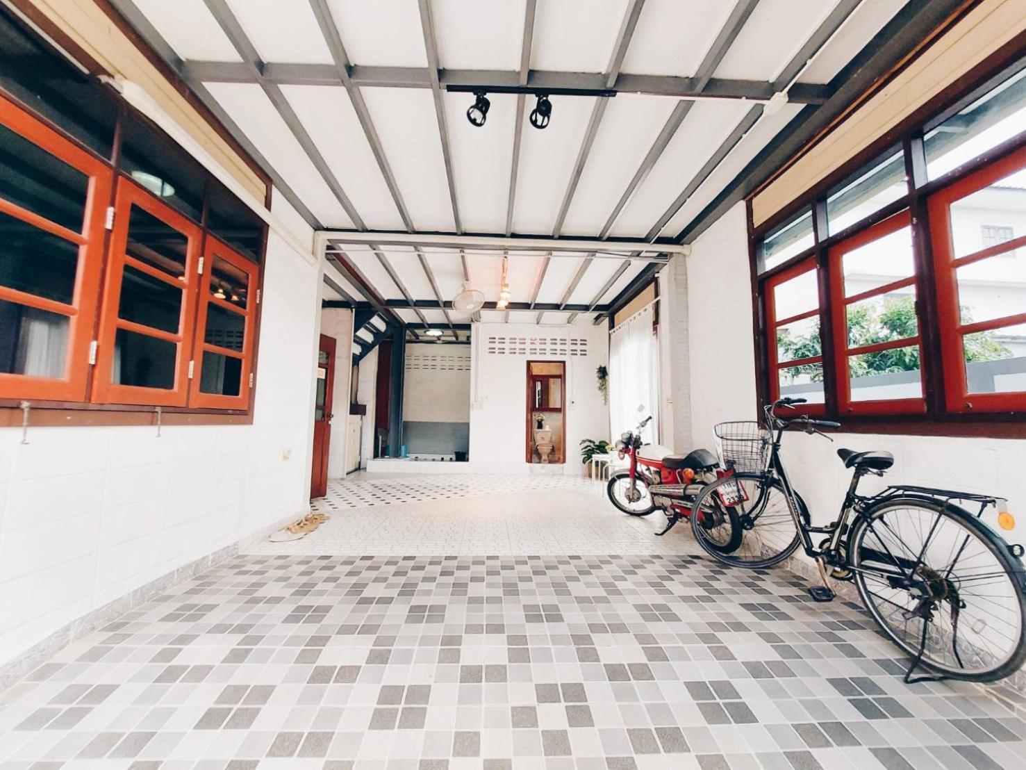The Warehouse - Ayutthaya Apartment Luaran gambar